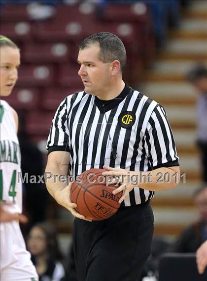 Thumbnail 2 in Rialto vs. St. Mary's (CIF State D2 Final) photogallery.