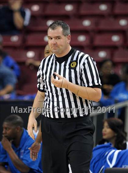 Thumbnail 2 in Rialto vs. St. Mary's (CIF State D2 Final) photogallery.