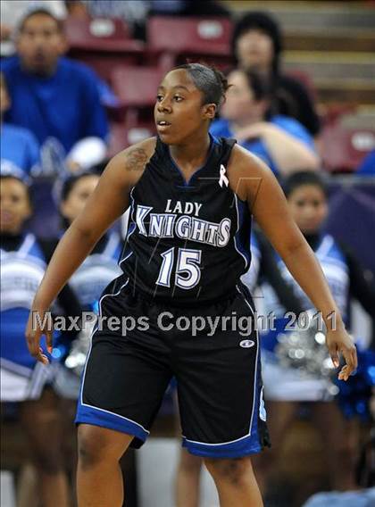 Thumbnail 1 in Rialto vs. St. Mary's (CIF State D2 Final) photogallery.