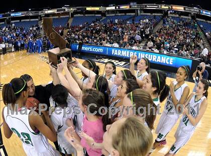 Thumbnail 3 in Rialto vs. St. Mary's (CIF State D2 Final) photogallery.