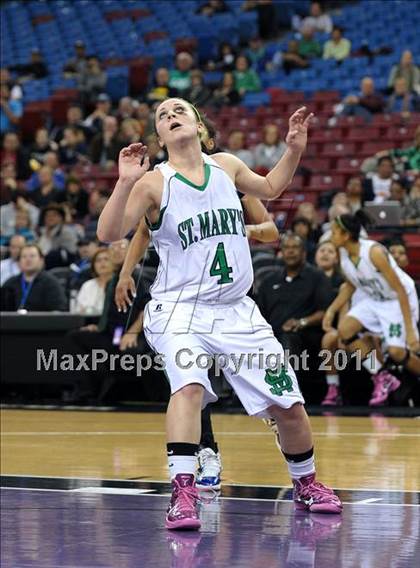 Thumbnail 2 in Rialto vs. St. Mary's (CIF State D2 Final) photogallery.