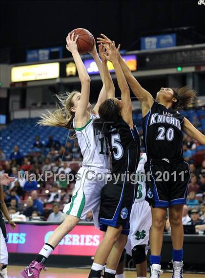 Thumbnail 1 in Rialto vs. St. Mary's (CIF State D2 Final) photogallery.