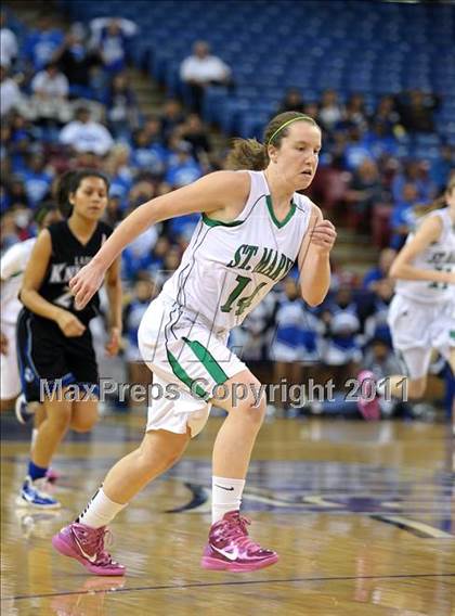 Thumbnail 2 in Rialto vs. St. Mary's (CIF State D2 Final) photogallery.