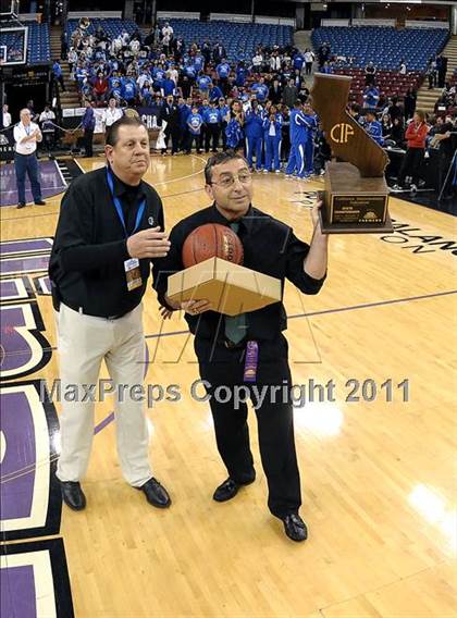 Thumbnail 3 in Rialto vs. St. Mary's (CIF State D2 Final) photogallery.