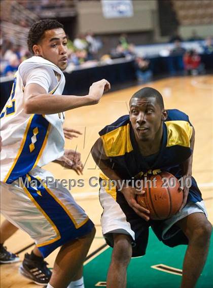 Thumbnail 2 in New Leadership vs. Wareham (MIAA D3 Final) photogallery.