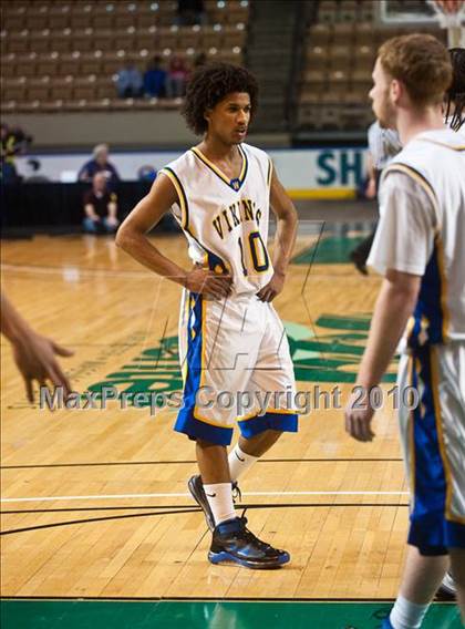 Thumbnail 3 in New Leadership vs. Wareham (MIAA D3 Final) photogallery.