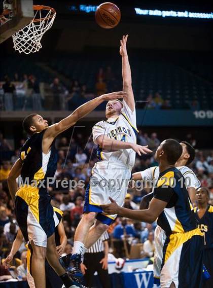 Thumbnail 2 in New Leadership vs. Wareham (MIAA D3 Final) photogallery.