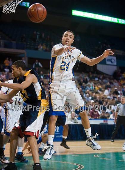 Thumbnail 1 in New Leadership vs. Wareham (MIAA D3 Final) photogallery.