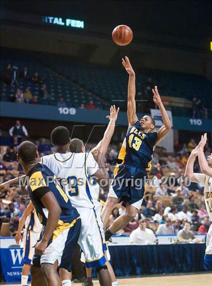 Thumbnail 1 in New Leadership vs. Wareham (MIAA D3 Final) photogallery.