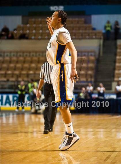 Thumbnail 3 in New Leadership vs. Wareham (MIAA D3 Final) photogallery.