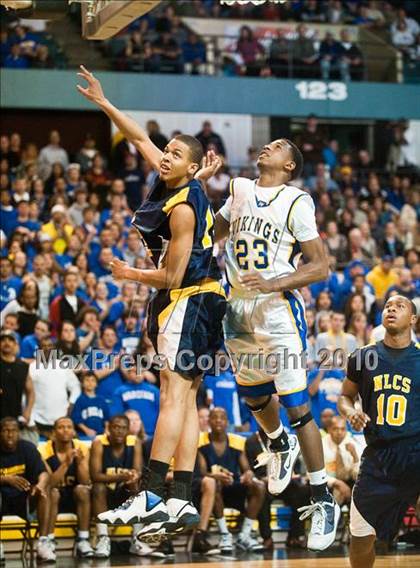 Thumbnail 1 in New Leadership vs. Wareham (MIAA D3 Final) photogallery.