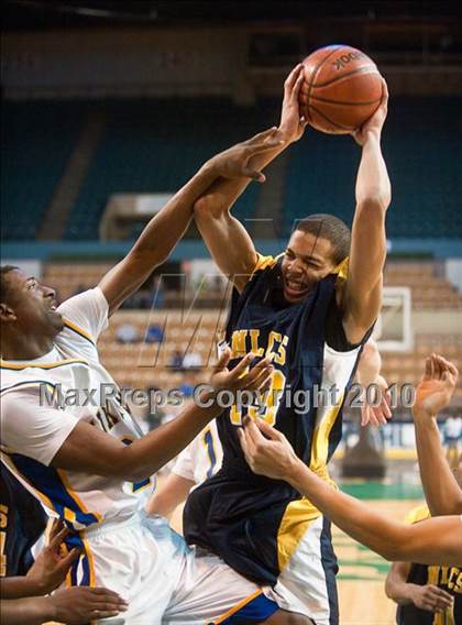 Thumbnail 2 in New Leadership vs. Wareham (MIAA D3 Final) photogallery.
