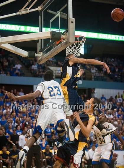 Thumbnail 1 in New Leadership vs. Wareham (MIAA D3 Final) photogallery.