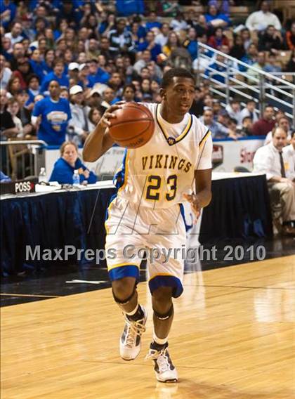 Thumbnail 1 in New Leadership vs. Wareham (MIAA D3 Final) photogallery.