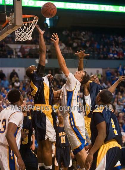 Thumbnail 2 in New Leadership vs. Wareham (MIAA D3 Final) photogallery.