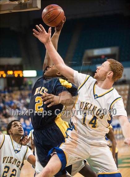 Thumbnail 1 in New Leadership vs. Wareham (MIAA D3 Final) photogallery.