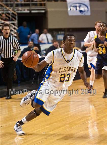 Thumbnail 3 in New Leadership vs. Wareham (MIAA D3 Final) photogallery.
