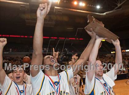 Thumbnail 1 in New Leadership vs. Wareham (MIAA D3 Final) photogallery.