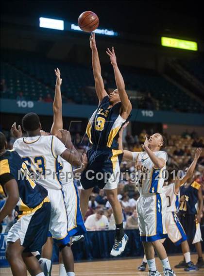 Thumbnail 2 in New Leadership vs. Wareham (MIAA D3 Final) photogallery.