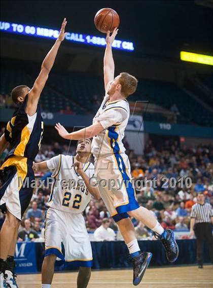 Thumbnail 3 in New Leadership vs. Wareham (MIAA D3 Final) photogallery.