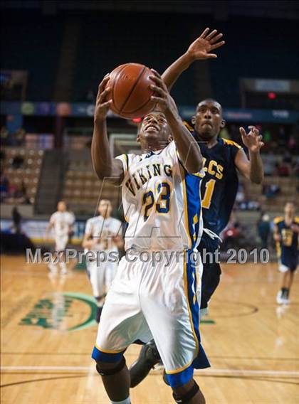 Thumbnail 3 in New Leadership vs. Wareham (MIAA D3 Final) photogallery.