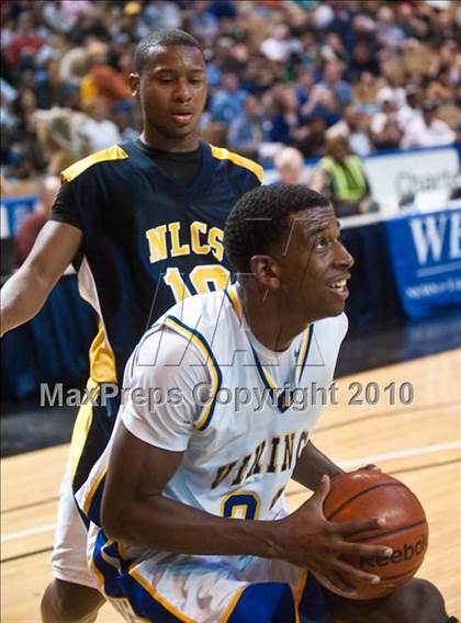 Thumbnail 2 in New Leadership vs. Wareham (MIAA D3 Final) photogallery.