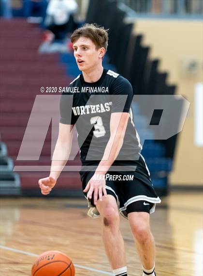 Thumbnail 2 in Lincoln Southwest vs. Lincoln Northeast (HAC Tournament) photogallery.