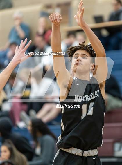 Thumbnail 2 in Lincoln Southwest vs. Lincoln Northeast (HAC Tournament) photogallery.