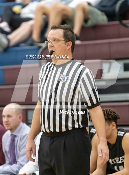 Thumbnail 3 in Lincoln Southwest vs. Lincoln Northeast (HAC Tournament) photogallery.