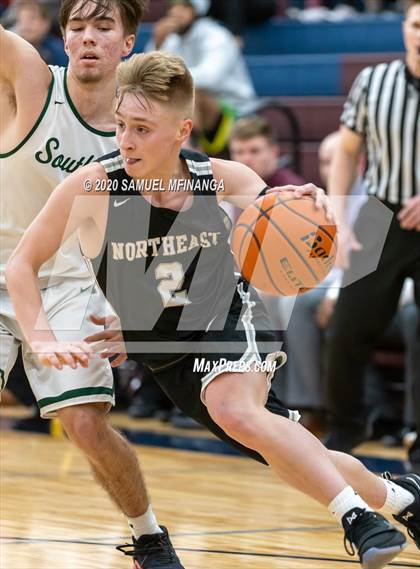 Thumbnail 3 in Lincoln Southwest vs. Lincoln Northeast (HAC Tournament) photogallery.