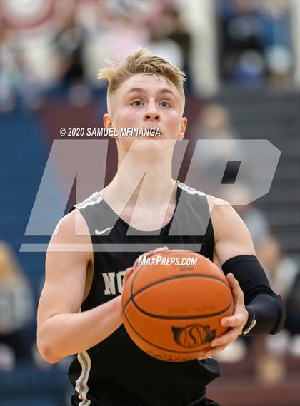 Thumbnail 2 in Lincoln Southwest vs. Lincoln Northeast (HAC Tournament) photogallery.