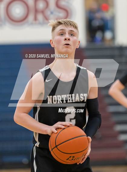 Thumbnail 3 in Lincoln Southwest vs. Lincoln Northeast (HAC Tournament) photogallery.