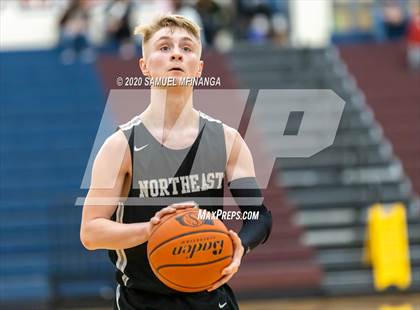 Thumbnail 3 in Lincoln Southwest vs. Lincoln Northeast (HAC Tournament) photogallery.
