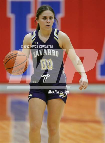 Thumbnail 3 in Wimberley vs. Navarro (UIL 4A Bi-District Playoff) photogallery.