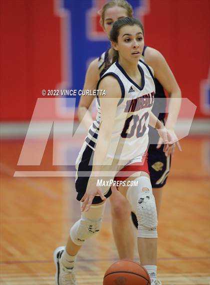 Thumbnail 2 in Wimberley vs. Navarro (UIL 4A Bi-District Playoff) photogallery.