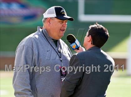 Thumbnail 1 in Ayden-Grifton vs. Swain County (NCHSAA 1AA Final) photogallery.