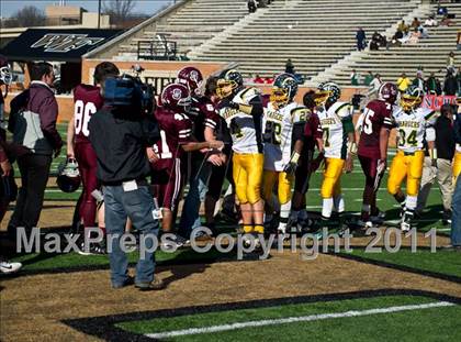 Thumbnail 3 in Ayden-Grifton vs. Swain County (NCHSAA 1AA Final) photogallery.