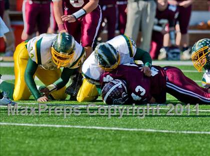 Thumbnail 1 in Ayden-Grifton vs. Swain County (NCHSAA 1AA Final) photogallery.