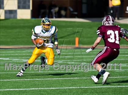 Thumbnail 3 in Ayden-Grifton vs. Swain County (NCHSAA 1AA Final) photogallery.