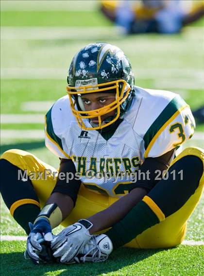 Thumbnail 2 in Ayden-Grifton vs. Swain County (NCHSAA 1AA Final) photogallery.