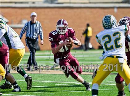 Thumbnail 1 in Ayden-Grifton vs. Swain County (NCHSAA 1AA Final) photogallery.