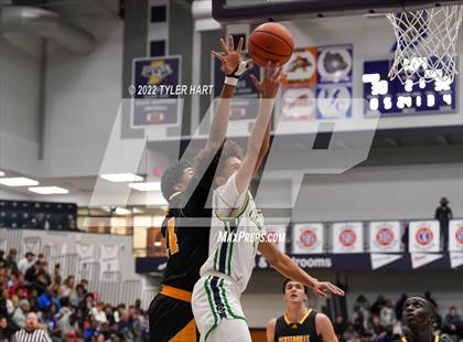 Thumbnail 2 in Cathedral vs. Centerville (Sneakers for Santa Shootout) photogallery.