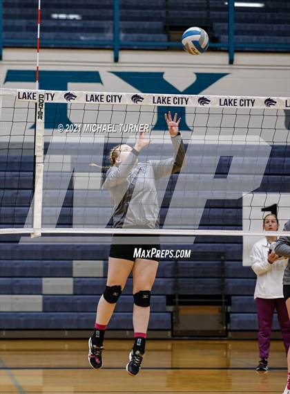 Thumbnail 3 in Snake River vs Sugar-Salem (3A State Tournament) photogallery.