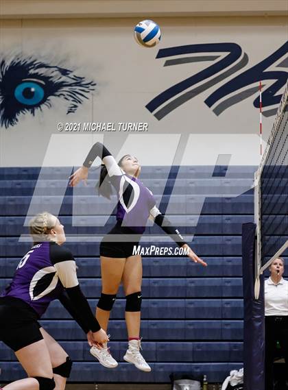 Thumbnail 1 in Snake River vs Sugar-Salem (3A State Tournament) photogallery.