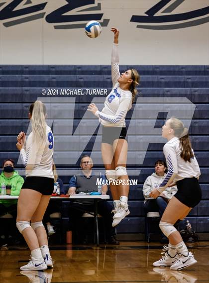 Thumbnail 1 in Snake River vs Sugar-Salem (3A State Tournament) photogallery.