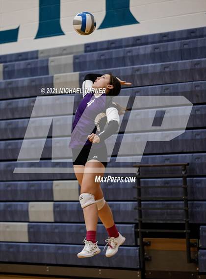 Thumbnail 2 in Snake River vs Sugar-Salem (3A State Tournament) photogallery.