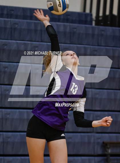 Thumbnail 3 in Snake River vs Sugar-Salem (3A State Tournament) photogallery.