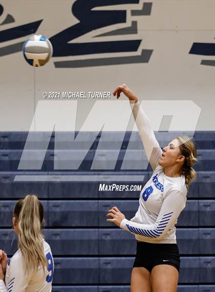 Thumbnail 2 in Snake River vs Sugar-Salem (3A State Tournament) photogallery.
