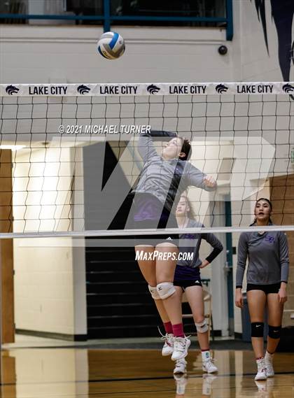 Thumbnail 2 in Snake River vs Sugar-Salem (3A State Tournament) photogallery.