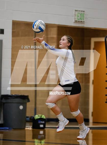 Thumbnail 3 in Snake River vs Sugar-Salem (3A State Tournament) photogallery.